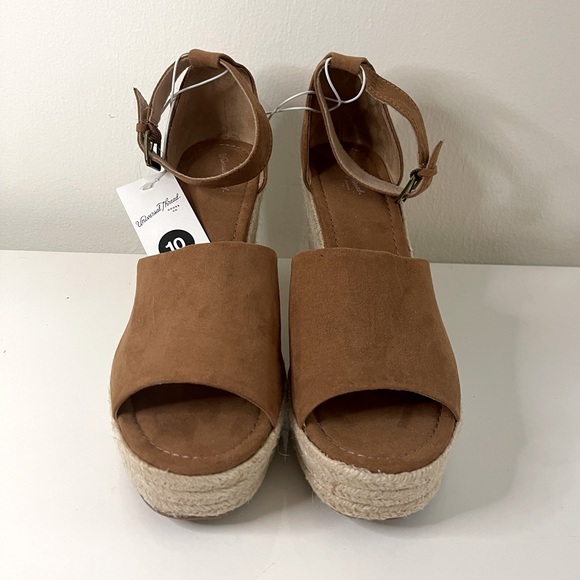 NEW! Brown Espadrilles Wedges Size 10. Faux suede from Universal Thread @ Target - Picture 2 of 4